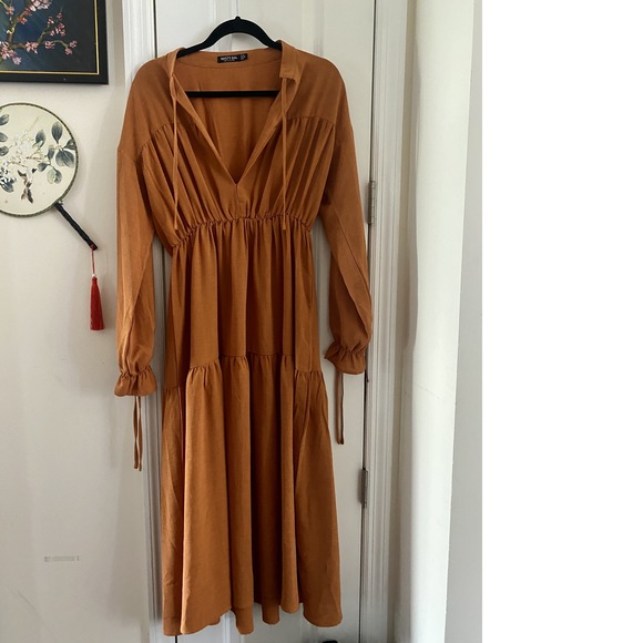 Nasty Gal Dresses & Skirts - NASTY GAL Orange/Bronze/Sienna V-Neck Maxi-Dress (Size 6US)